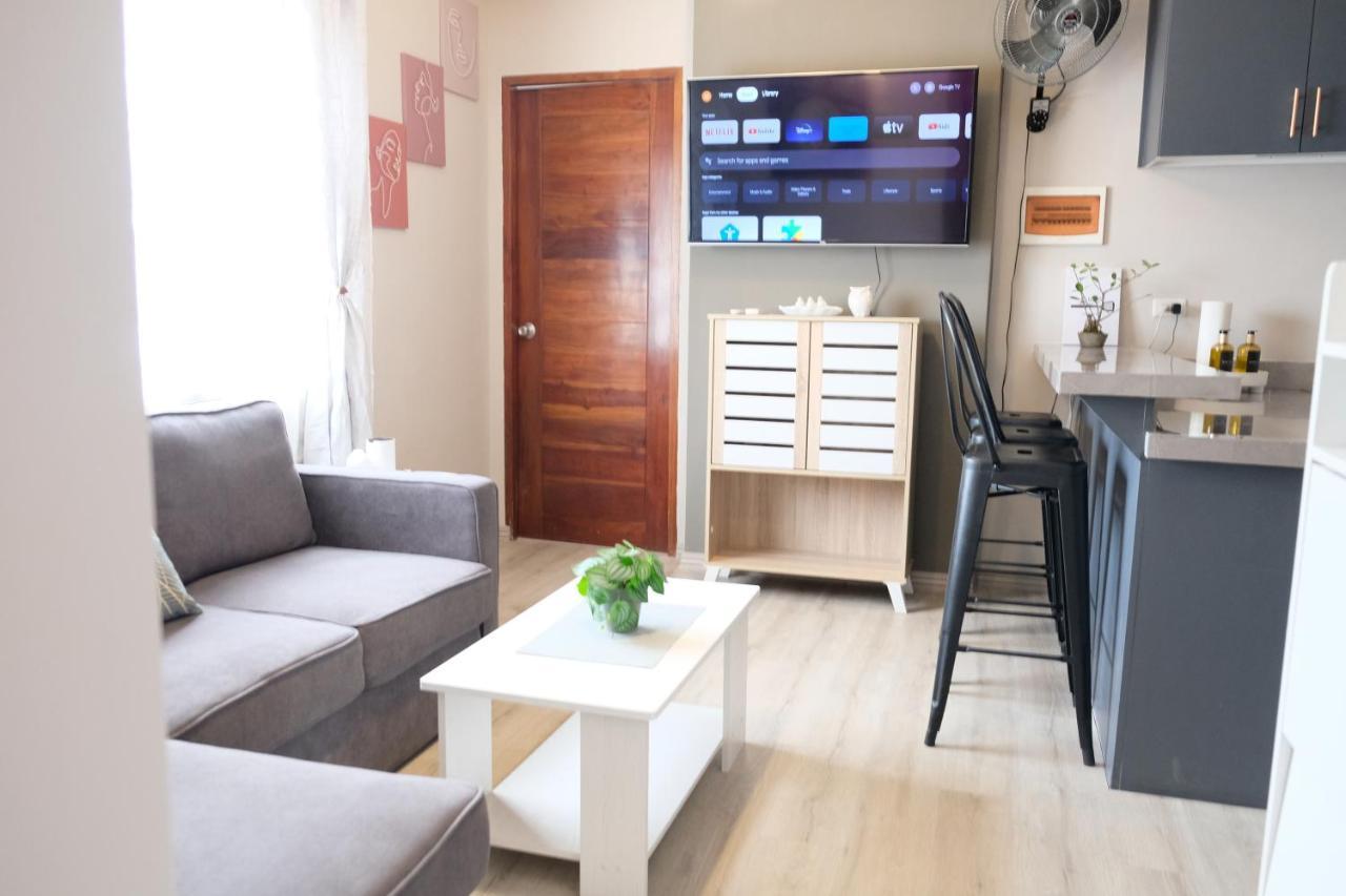 2-Bedroom Boutique City Condo - Newly Renovated! Cebu Zewnętrze zdjęcie