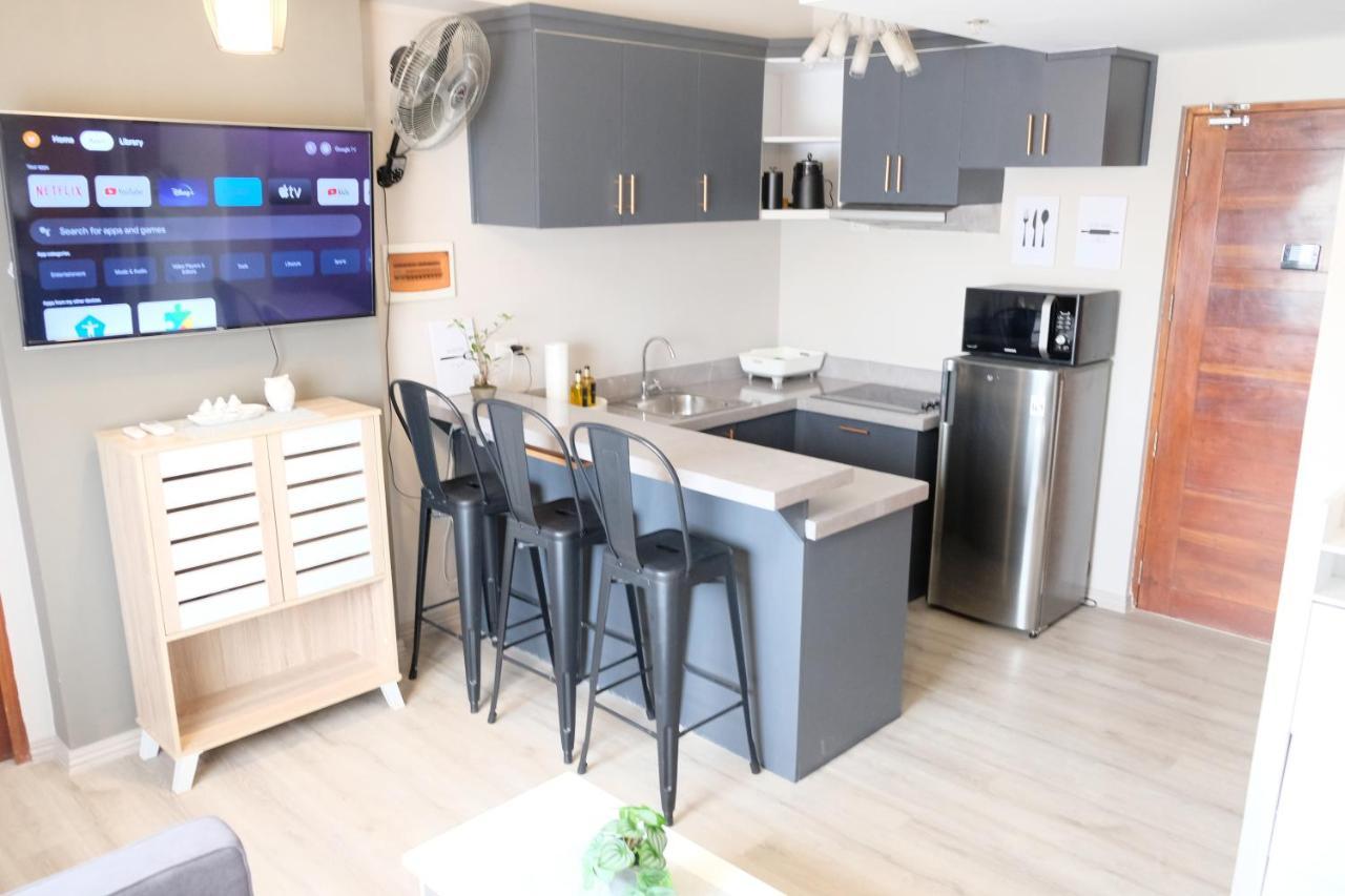 2-Bedroom Boutique City Condo - Newly Renovated! Cebu Zewnętrze zdjęcie