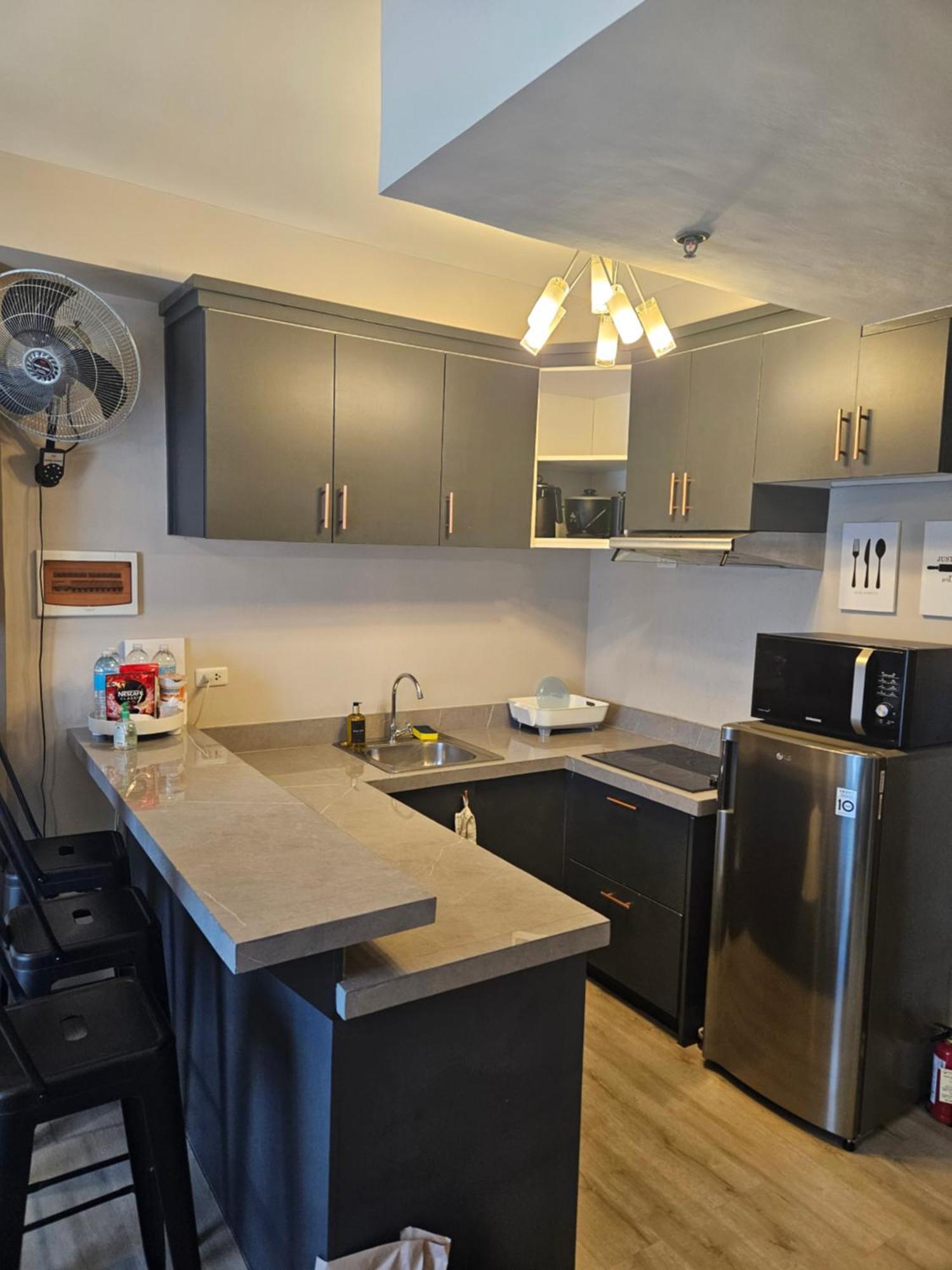2-Bedroom Boutique City Condo - Newly Renovated! Cebu Zewnętrze zdjęcie