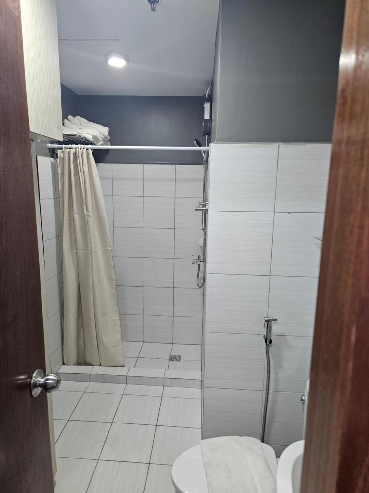 2-Bedroom Boutique City Condo - Newly Renovated! Cebu Zewnętrze zdjęcie